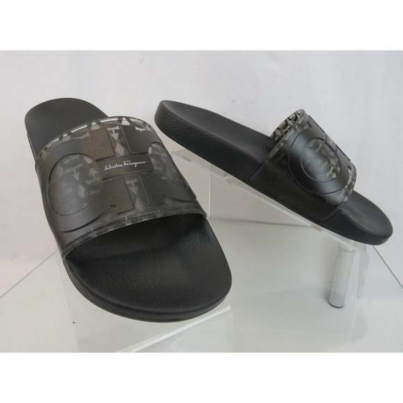 Sandals_&_Flip_Flops